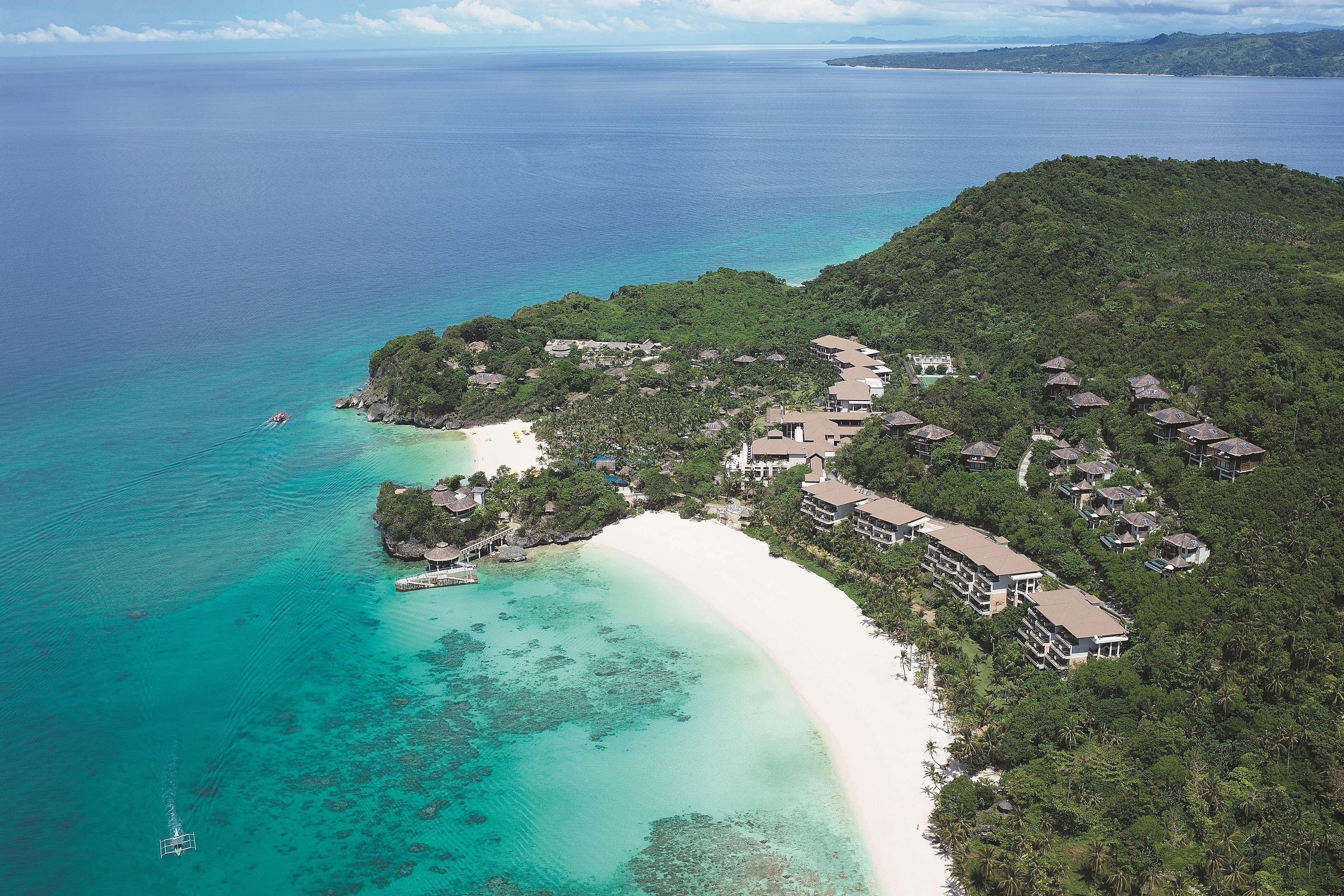 Shangri-La Boracay Exterior photo Aerial view of Pangkor Laut Resort